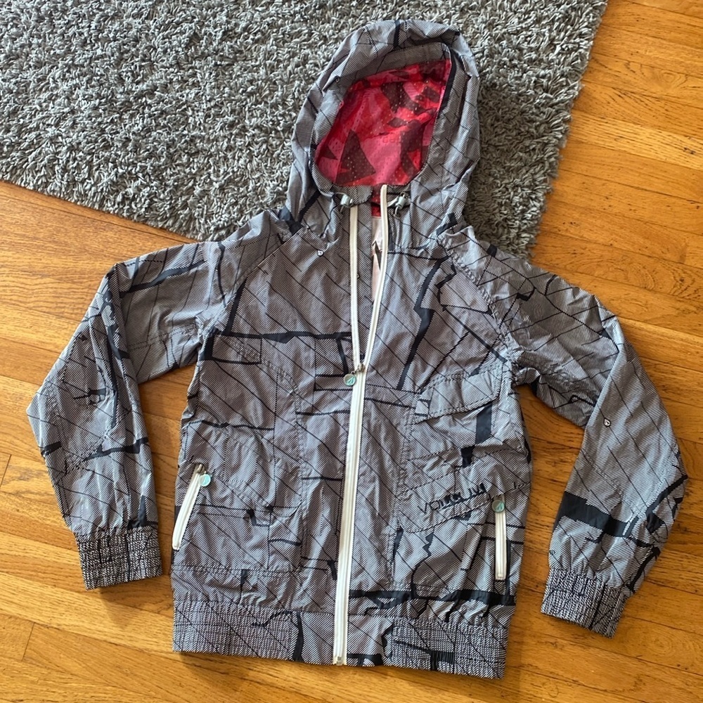 Volcom Transition Performance Driven Streetwear Hooded Windbreaker Size Medium